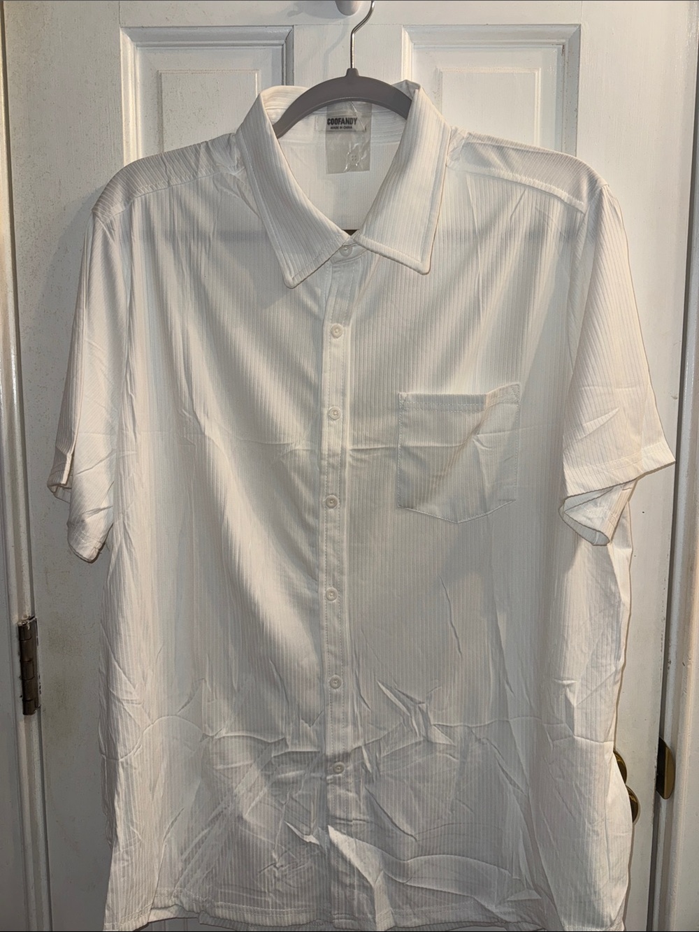 Men's White Short-Sleeve Button-Down Shirt with Chest Pocket